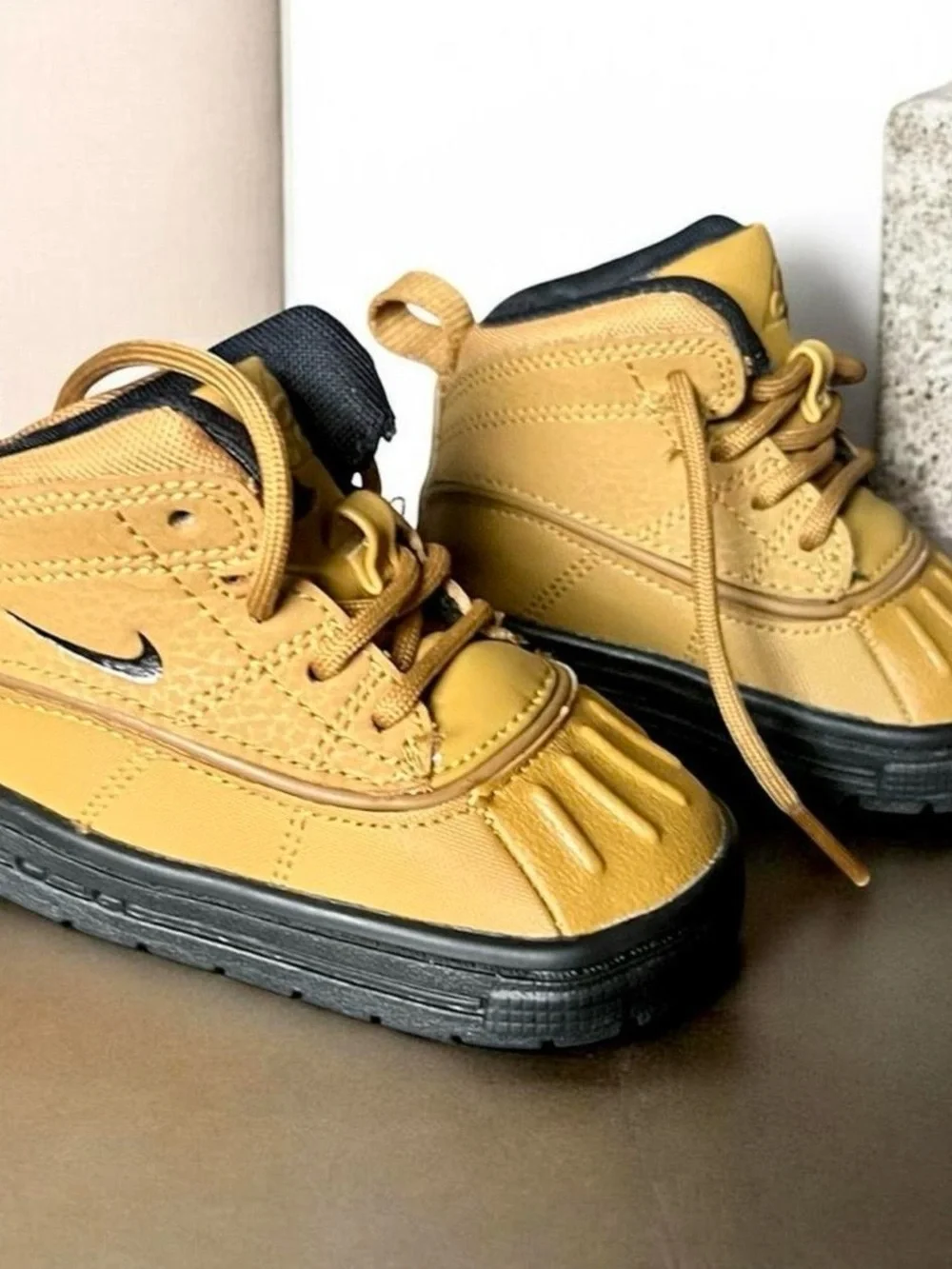Nike Kids Yellow and Black Duck-Style Boots